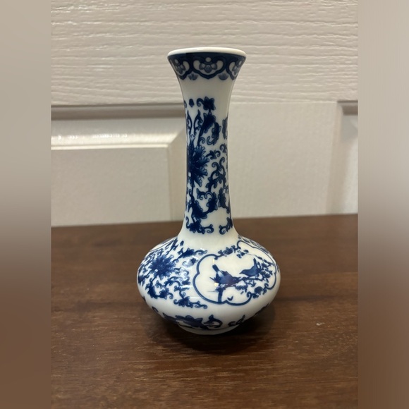 3 Japanese Blue & White Porcelain Bud Vases, Small Vases. - Picture 6 of 12